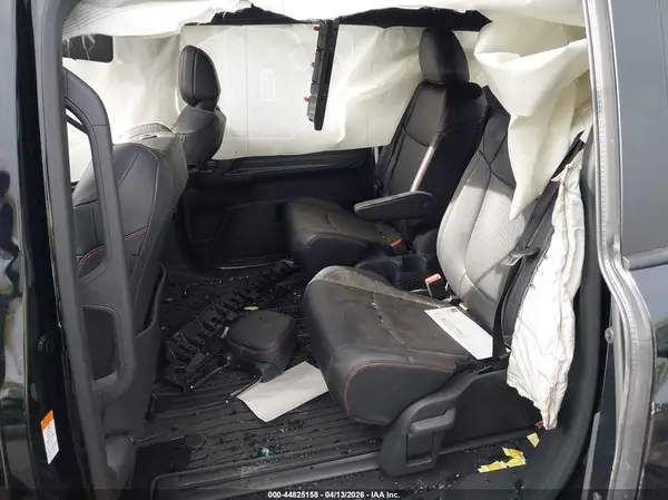5TDXRKEC9TS291540 2026 TOYOTA SIENNA - Image 8