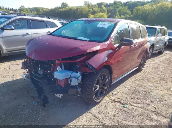 5TDXRKECXMS016048 2021 TOYOTA SIENNA - Image 2