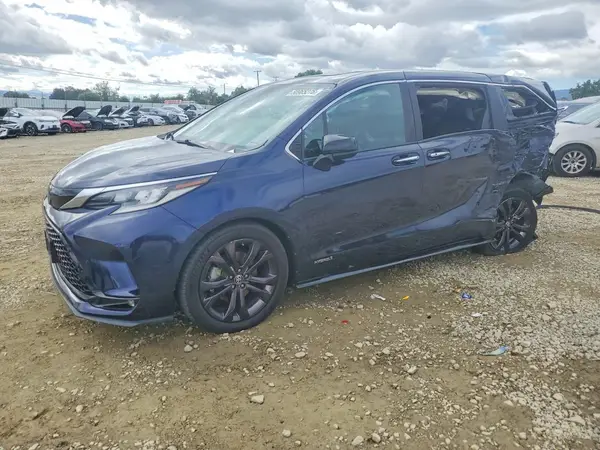 5TDXRKECXMS022691 2021 TOYOTA SIENNA - Image 1