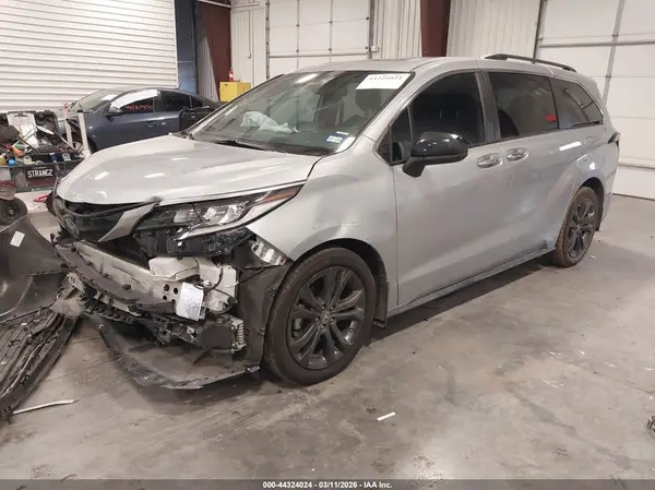 5TDXRKECXPS164933 2023 TOYOTA SIENNA - Image 2