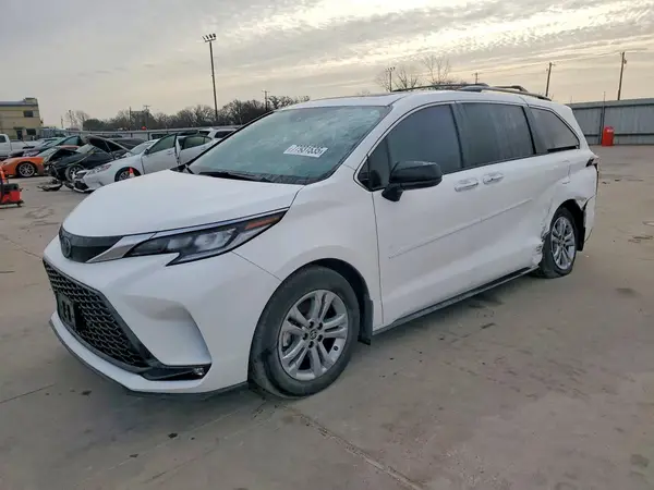 5TDXSKFC0PS077125 2023 TOYOTA SIENNA - Image 1