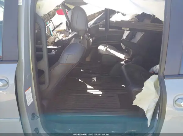 5TDXSKFC0RS135429 2024 TOYOTA SIENNA - Image 8