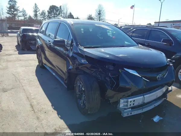 5TDXSKFC1RS138680 2024 TOYOTA SIENNA - Image 1