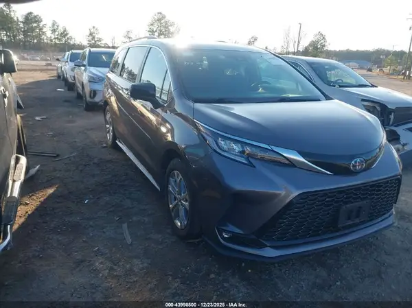 5TDXSKFC2NS069850 2022 TOYOTA SIENNA - Image 1