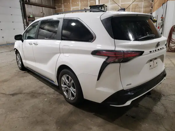 5TDXSKFC4PS077466 2023 TOYOTA SIENNA - Image 2