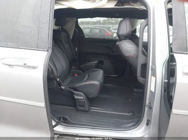 5TDXSKFC5MS019989 2021 TOYOTA SIENNA - Image 8