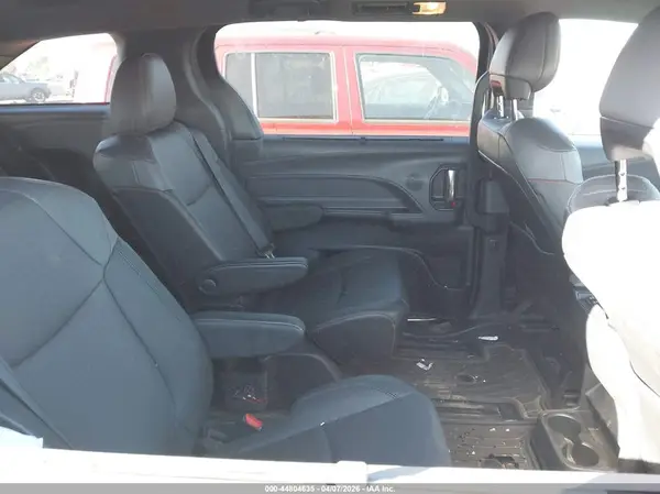 5TDXSKFC6MS033982 2021 TOYOTA SIENNA - Image 8