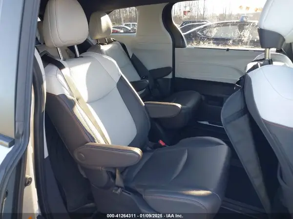 5TDXSKFC7MS027124 2021 TOYOTA SIENNA - Image 8