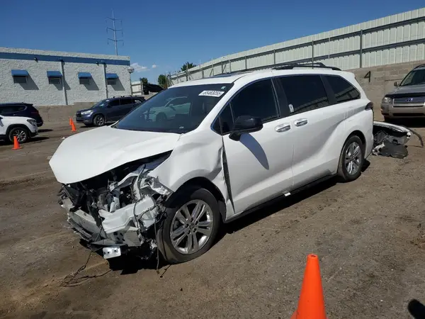 5TDXSKFC7NS070492 2022 TOYOTA SIENNA - Image 1