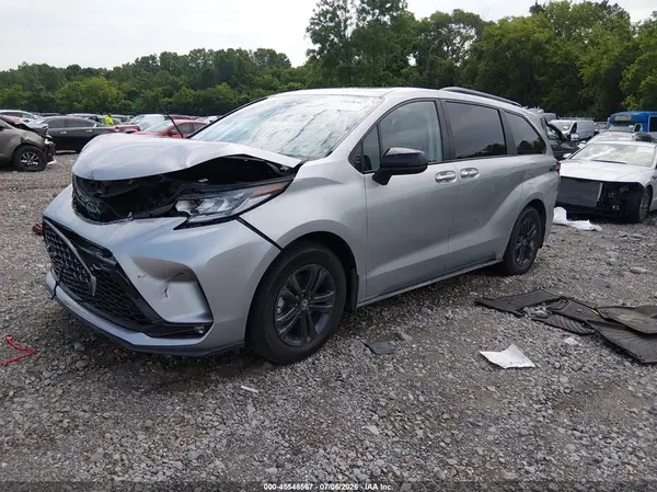 5TDXSKFC7SS211461 2025 TOYOTA SIENNA - Image 2