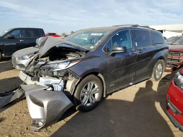 5TDXSKFC8MS039072 2021 TOYOTA SIENNA - Image 1