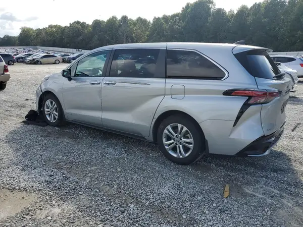 5TDXSKFC9MS016755 2021 TOYOTA SIENNA - Image 2