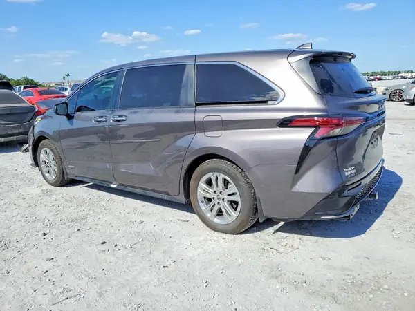 5TDXSKFCXMS013041 2021 TOYOTA SIENNA - Image 2