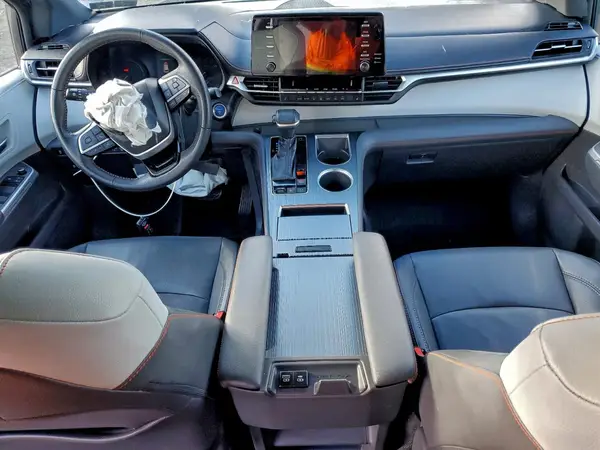 5TDXSKFCXMS033080 2021 TOYOTA SIENNA - Image 8