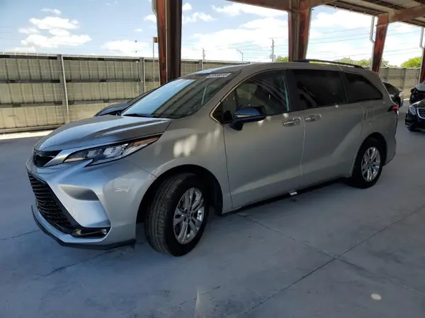 5TDXSKFCXNS067134 2022 TOYOTA SIENNA - Image 1