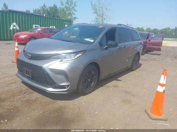 5TDXSKFCXTS240096 2026 TOYOTA SIENNA - Image 2