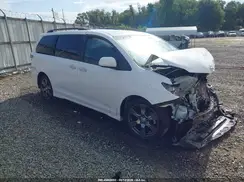5TDXZ3DC0HS773019 2017 TOYOTA SIENNA