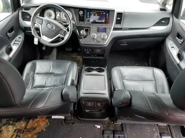 5TDXZ3DC0HS782254 2017 TOYOTA SIENNA - Image 8