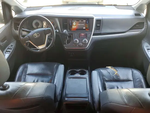 5TDXZ3DC0HS798826 2017 TOYOTA SIENNA - Image 8