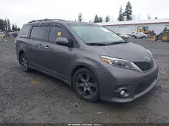 5TDXZ3DC0HS800493 2017 TOYOTA SIENNA
