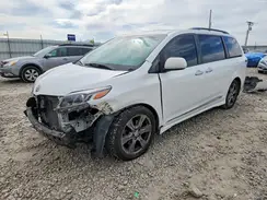 5TDXZ3DC0HS815026 2017 TOYOTA SIENNA