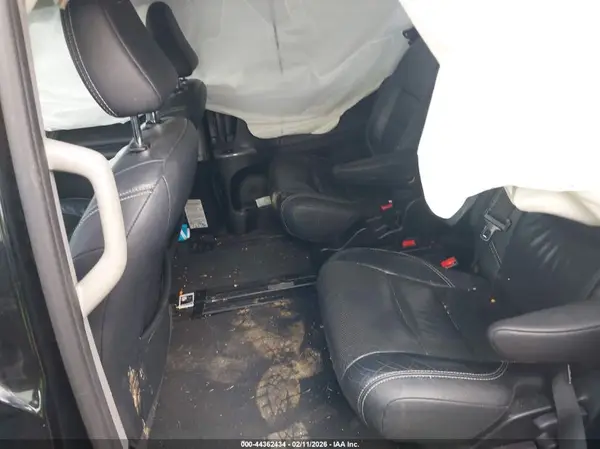 5TDXZ3DC0HS828973 2017 TOYOTA SIENNA - Image 8