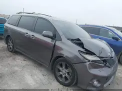 5TDXZ3DC0HS836281 2017 TOYOTA SIENNA