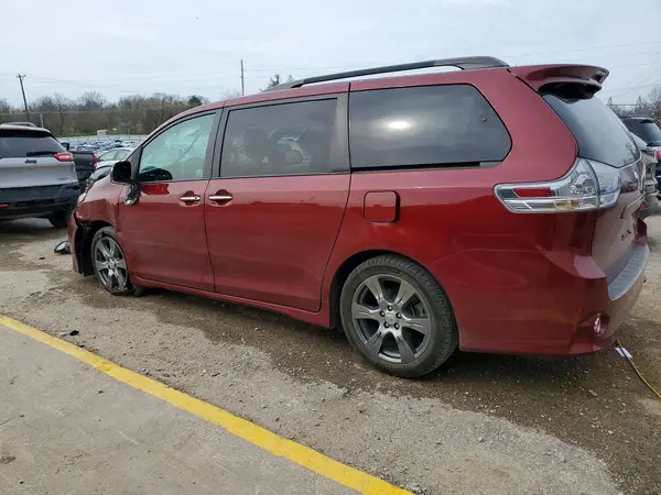 5TDXZ3DC0HS848365 2017 TOYOTA SIENNA - Image 2