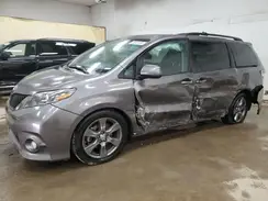 5TDXZ3DC0HS889675 2017 TOYOTA SIENNA