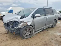 5TDXZ3DC0JS909462 2018 TOYOTA SIENNA