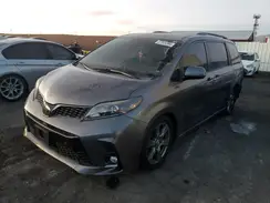 5TDXZ3DC0JS942543 2018 TOYOTA SIENNA