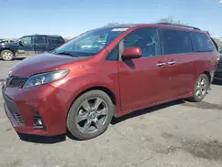 5TDXZ3DC0JS950948 2018 TOYOTA SIENNA