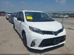 5TDXZ3DC0JS954224 2018 TOYOTA SIENNA