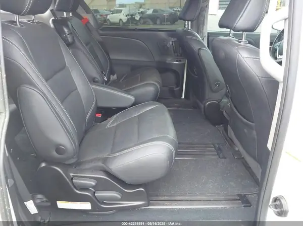 5TDXZ3DC0KS990321 2019 TOYOTA SIENNA - Image 8