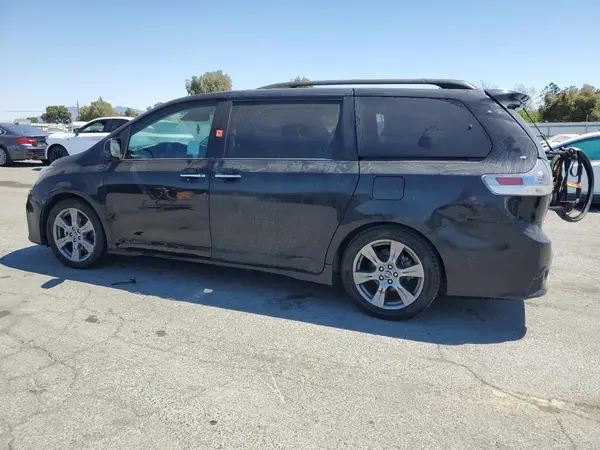 5TDXZ3DC0LS045936 2020 TOYOTA SIENNA - Image 2
