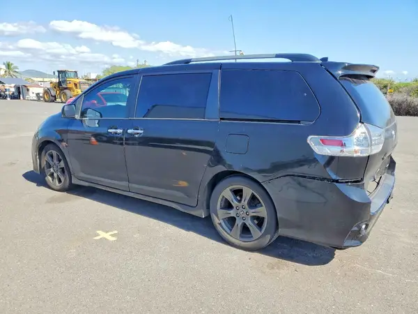 5TDXZ3DC0LS063160 2020 TOYOTA SIENNA - Image 2