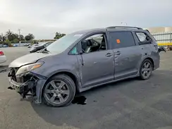 5TDXZ3DC1HS820400 2017 TOYOTA SIENNA