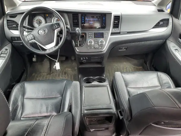 5TDXZ3DC1HS862226 2017 TOYOTA SIENNA - Image 8