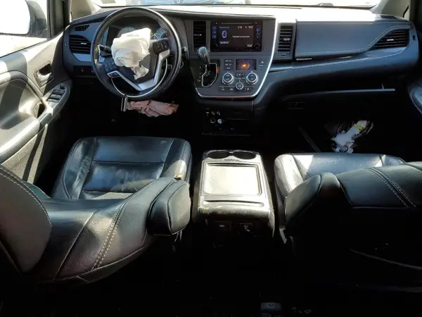5TDXZ3DC1HS891953 2017 TOYOTA SIENNA - Image 8