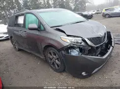 5TDXZ3DC1HS897574 2017 TOYOTA SIENNA