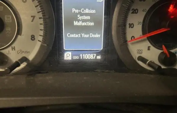 5TDXZ3DC1JS918378 2018 TOYOTA SIENNA - Image 8