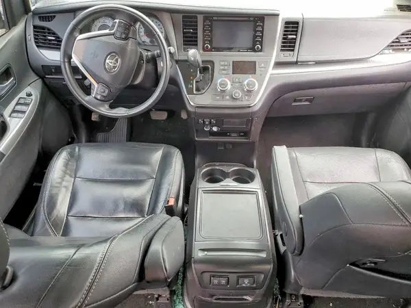 5TDXZ3DC1JS931101 2018 TOYOTA SIENNA - Image 8