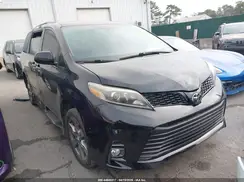 5TDXZ3DC1JS940252 2018 TOYOTA SIENNA