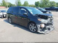 5TDXZ3DC1JS944849 2018 TOYOTA SIENNA