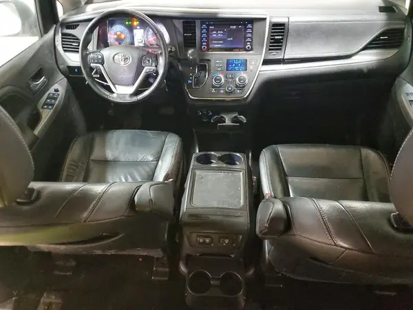 5TDXZ3DC1JS952160 2018 TOYOTA SIENNA - Image 8
