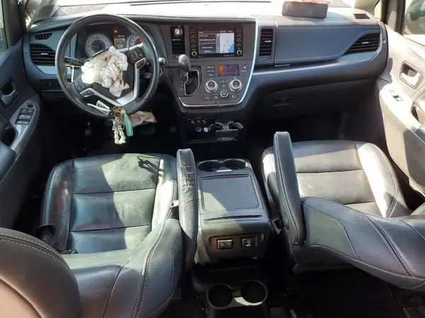 5TDXZ3DC1JS953177 2018 TOYOTA SIENNA - Image 8