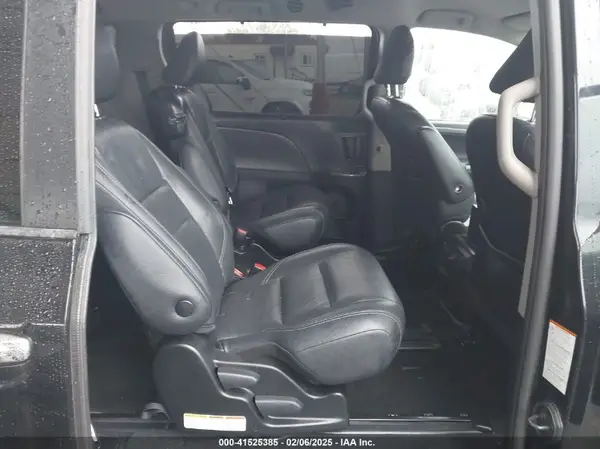 5TDXZ3DC1JS953289 2018 TOYOTA SIENNA - Image 8