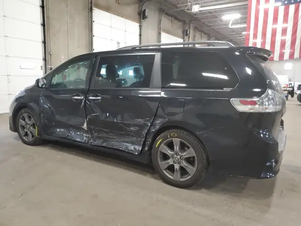 5TDXZ3DC1JS959660 2018 TOYOTA SIENNA - Image 2