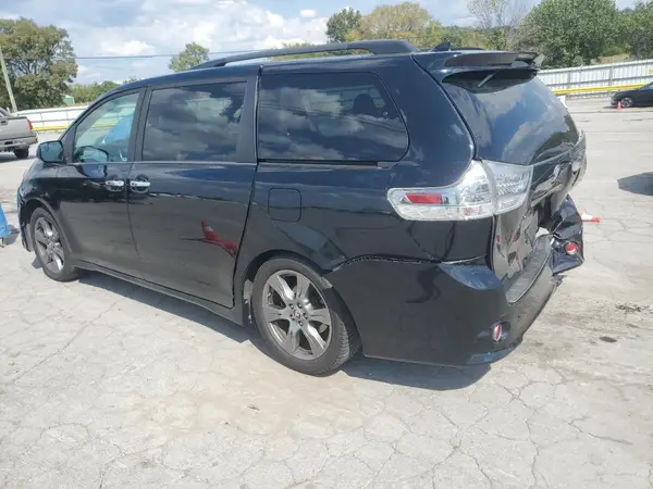 5TDXZ3DC1JS961229 2018 TOYOTA SIENNA - Image 2