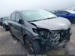 5TDXZ3DC1JS962901 2018 TOYOTA SIENNA
